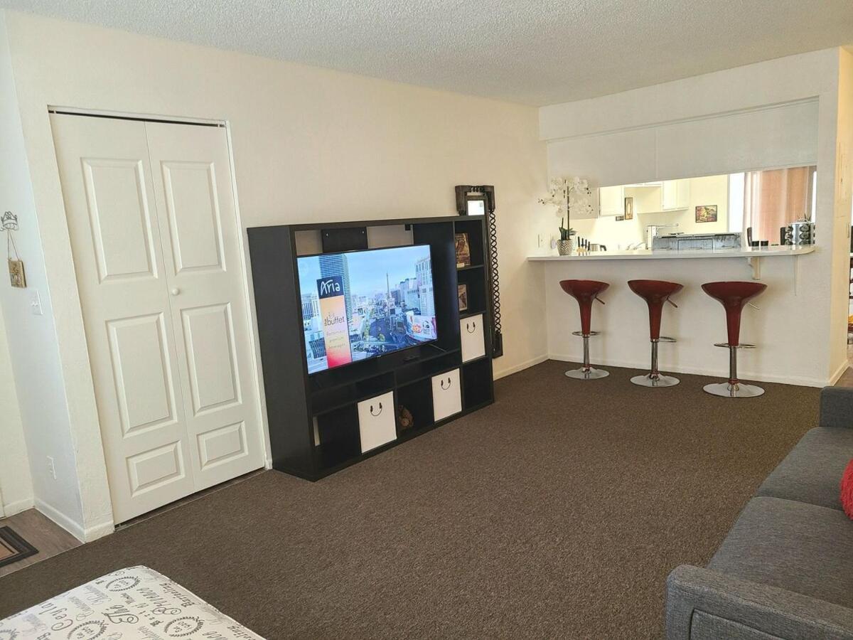 Apartment 2 Bed 2 Bath Downtown Vegas Near The Strip