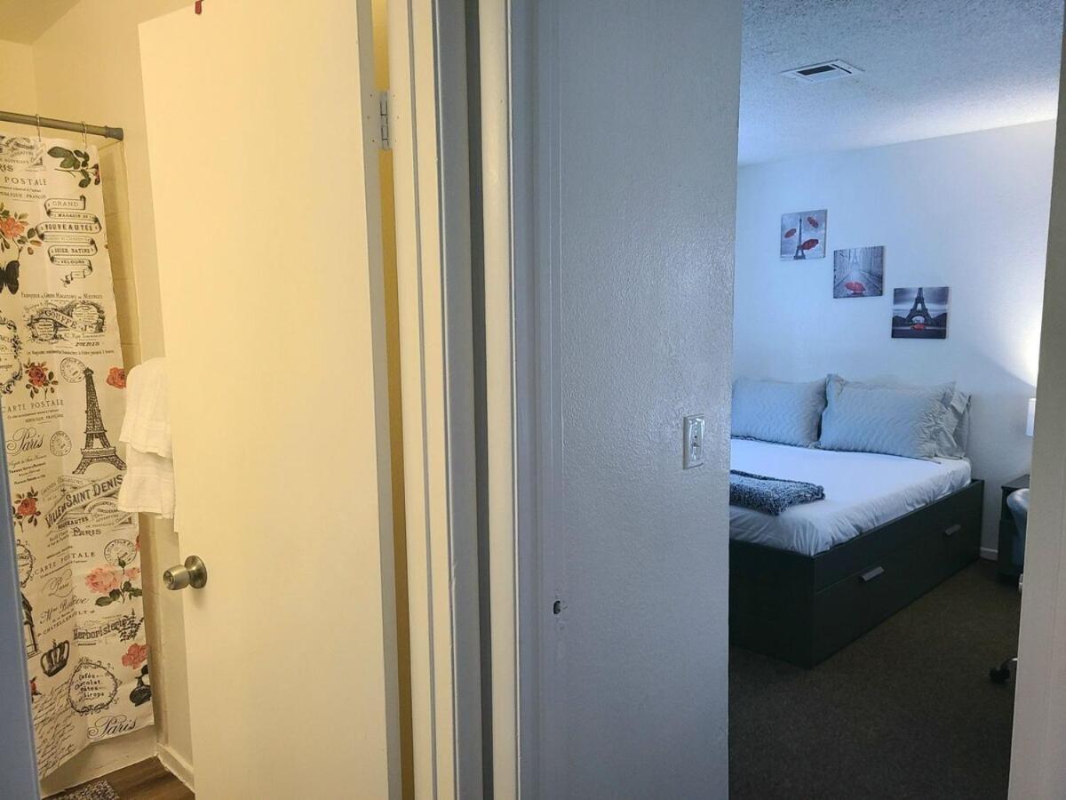 Apartment 2 Bed 2 Bath Downtown Vegas Near The Strip Las Vegas